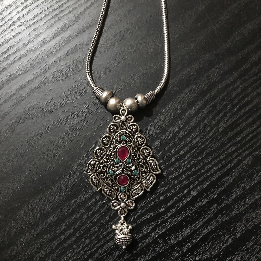 Black metal Long chain with pendant